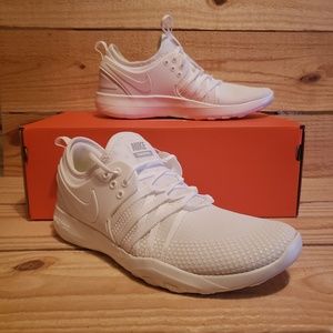 Nike Women Free TR7 Summit White 904651-101 Size 9